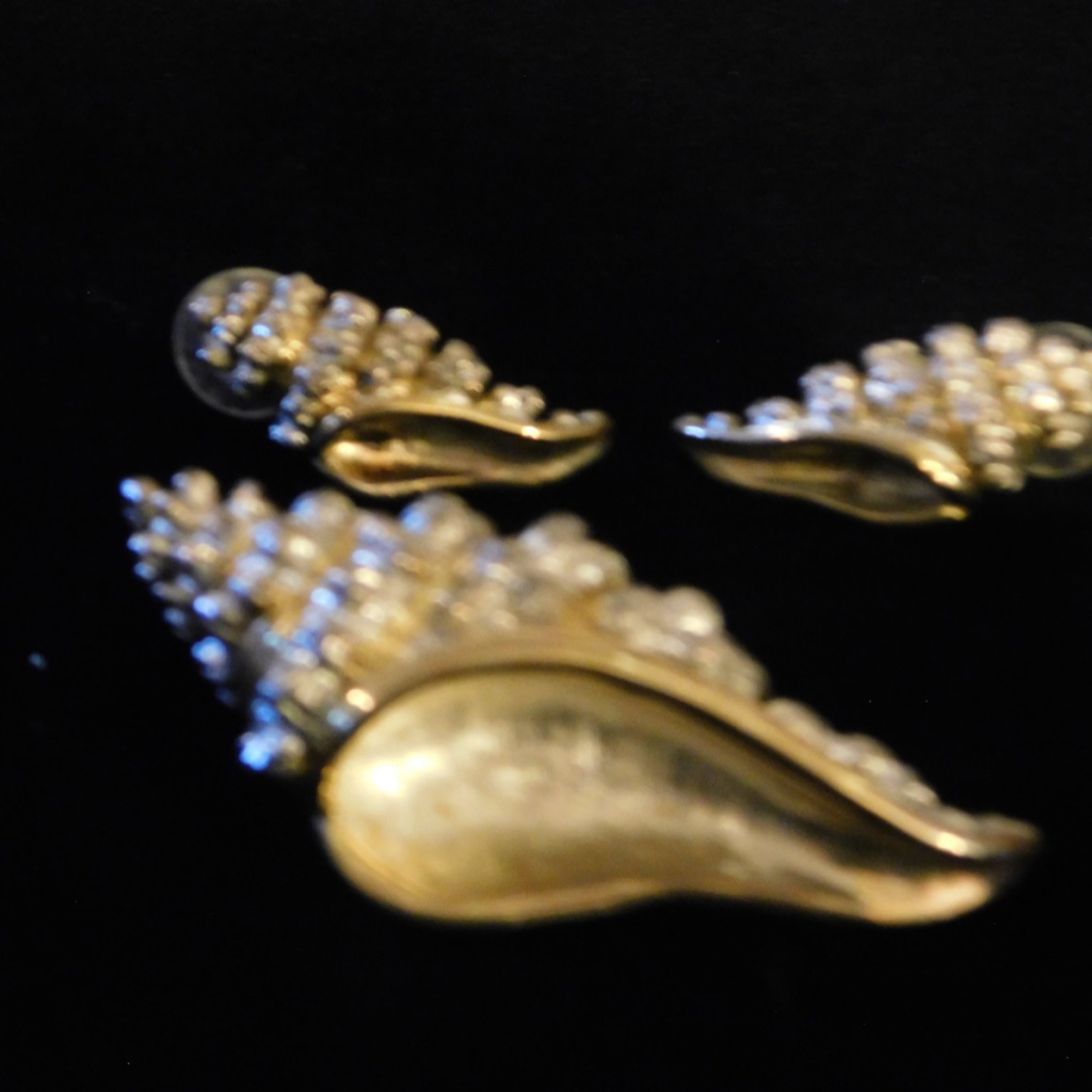 Shell Jewerly Earrings And Necklace Charm Vintage 21$